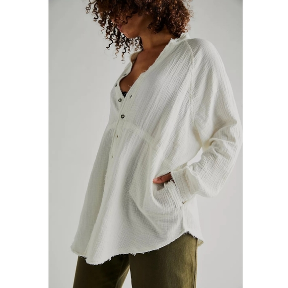 Free People Tops - CLOSET CLOSING Free People Summer Daydream Buttondown in Ivory Sz M